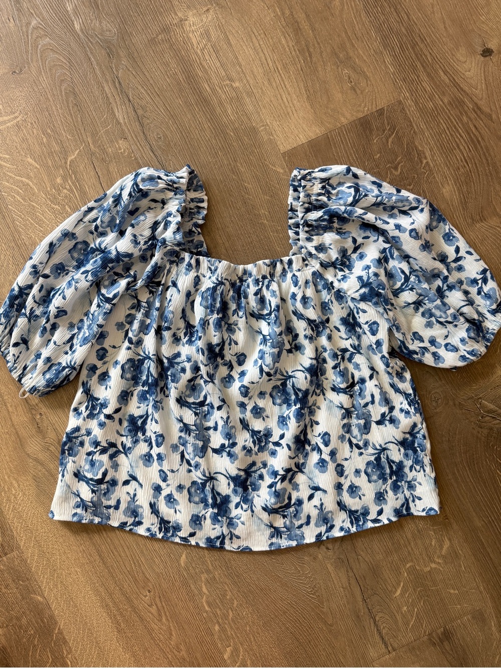 Abercrombie & Fitch White and Blue Floral Peasant Blouse - Picture 4 of 7